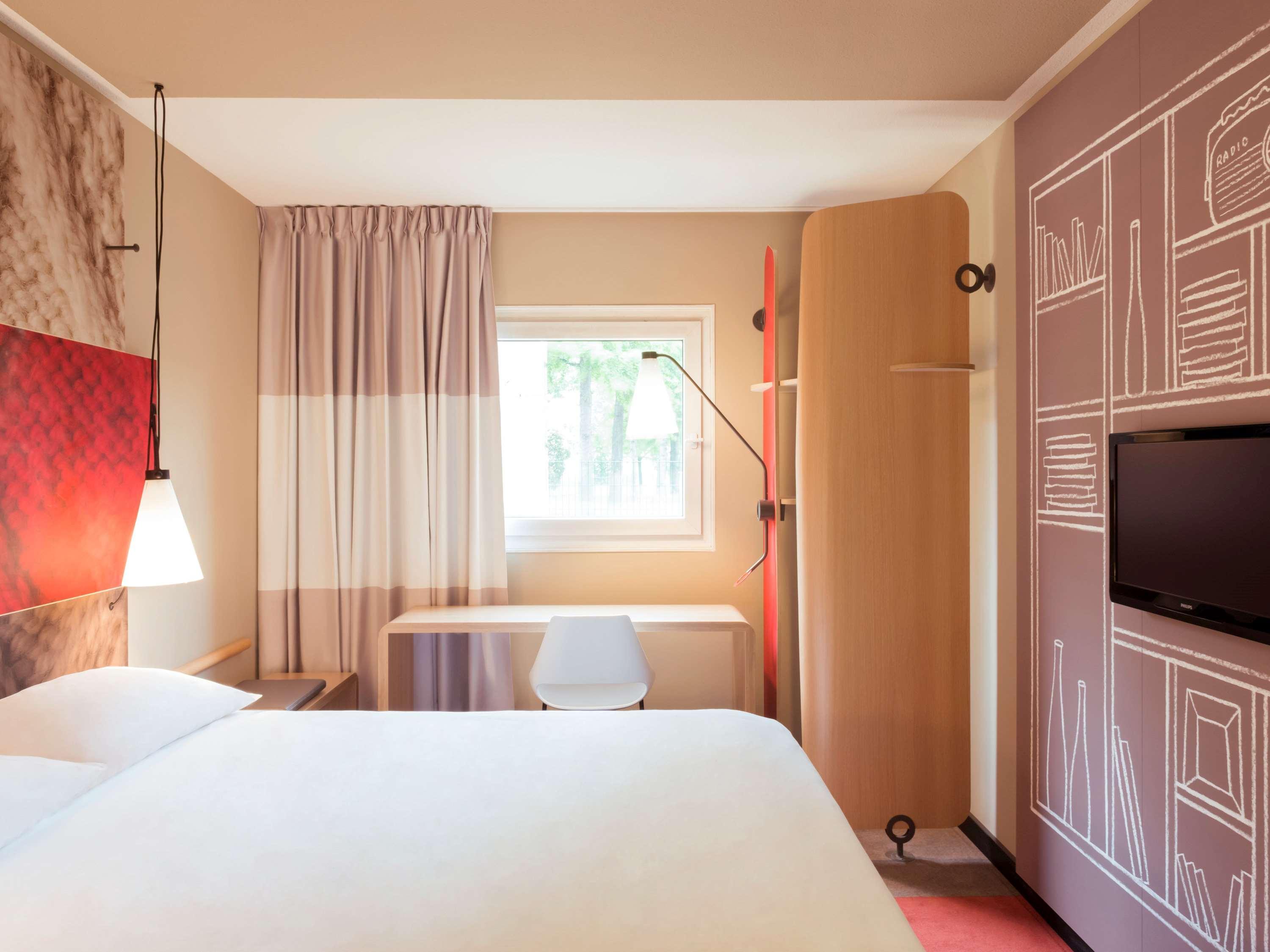 Ibis Budget Caen Porte De Bretagne Bretteville-sur-Odon ภายนอก รูปภาพ
