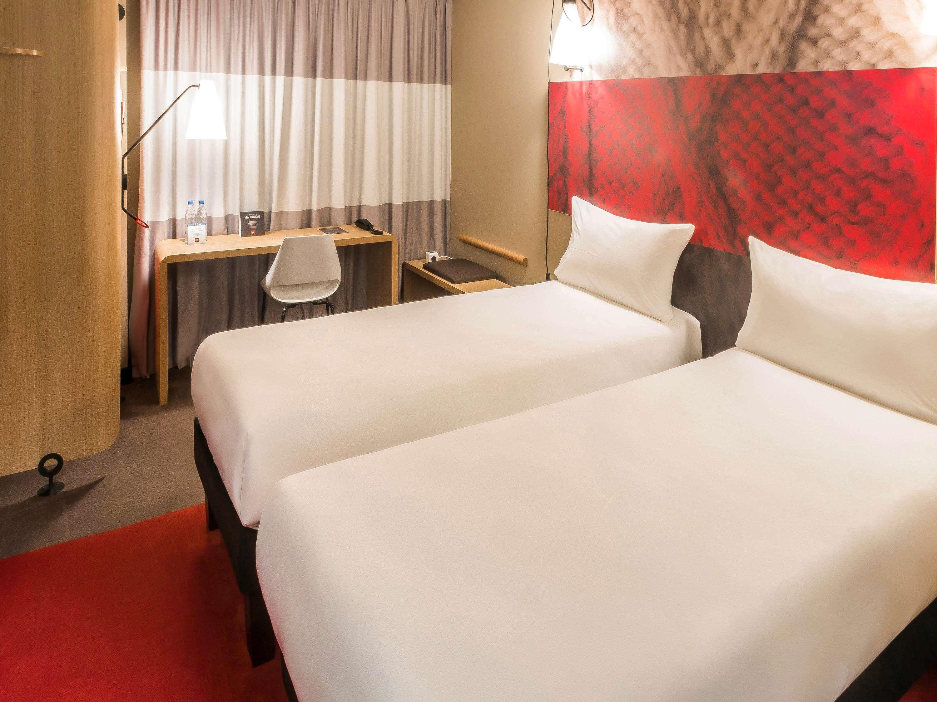 Ibis Budget Caen Porte De Bretagne Bretteville-sur-Odon ภายนอก รูปภาพ