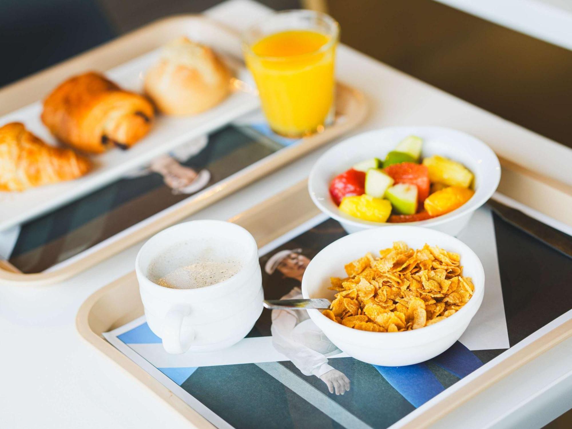 Ibis Budget Caen Porte De Bretagne Bretteville-sur-Odon ภายนอก รูปภาพ