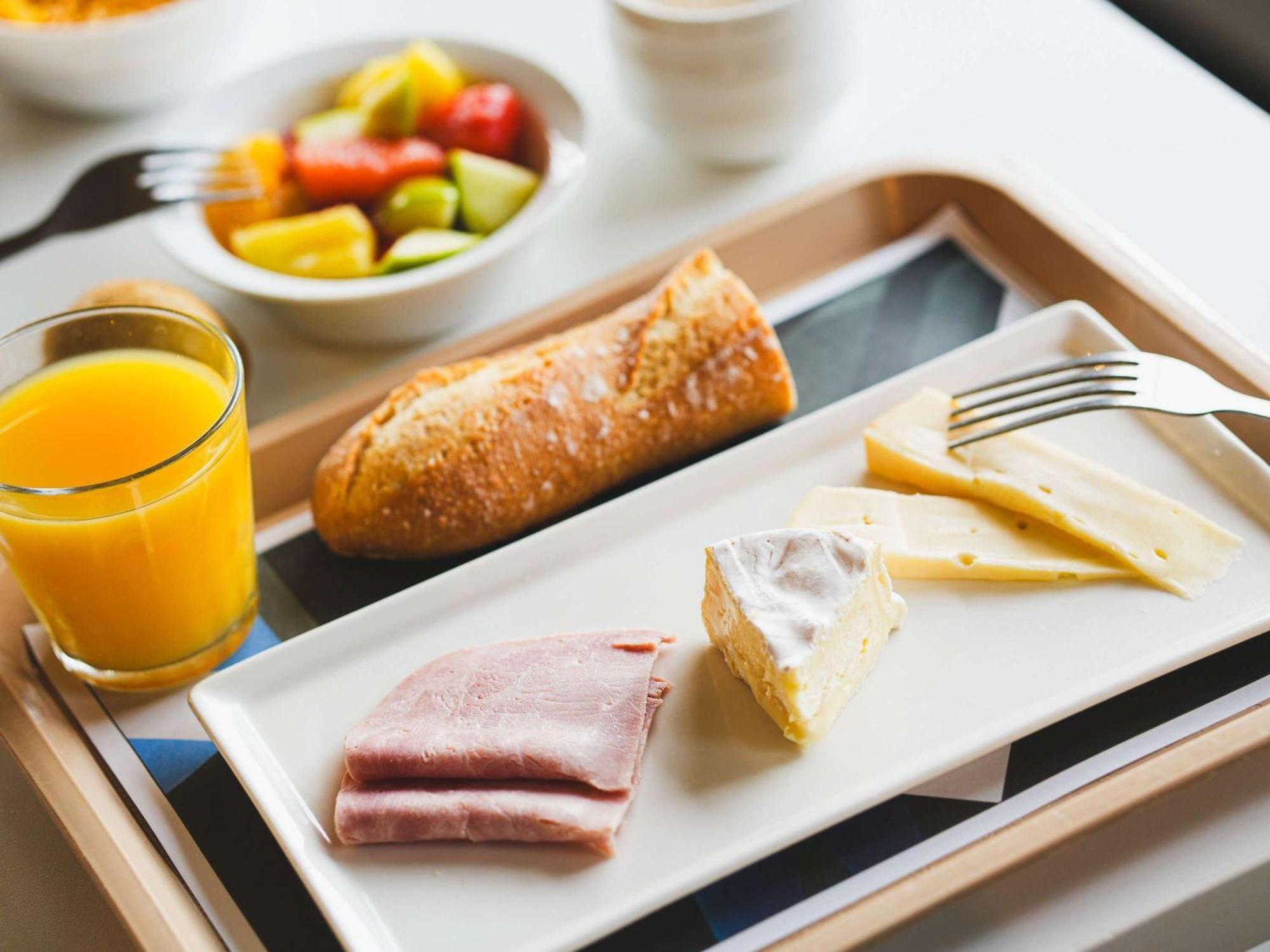 Ibis Budget Caen Porte De Bretagne Bretteville-sur-Odon ภายนอก รูปภาพ